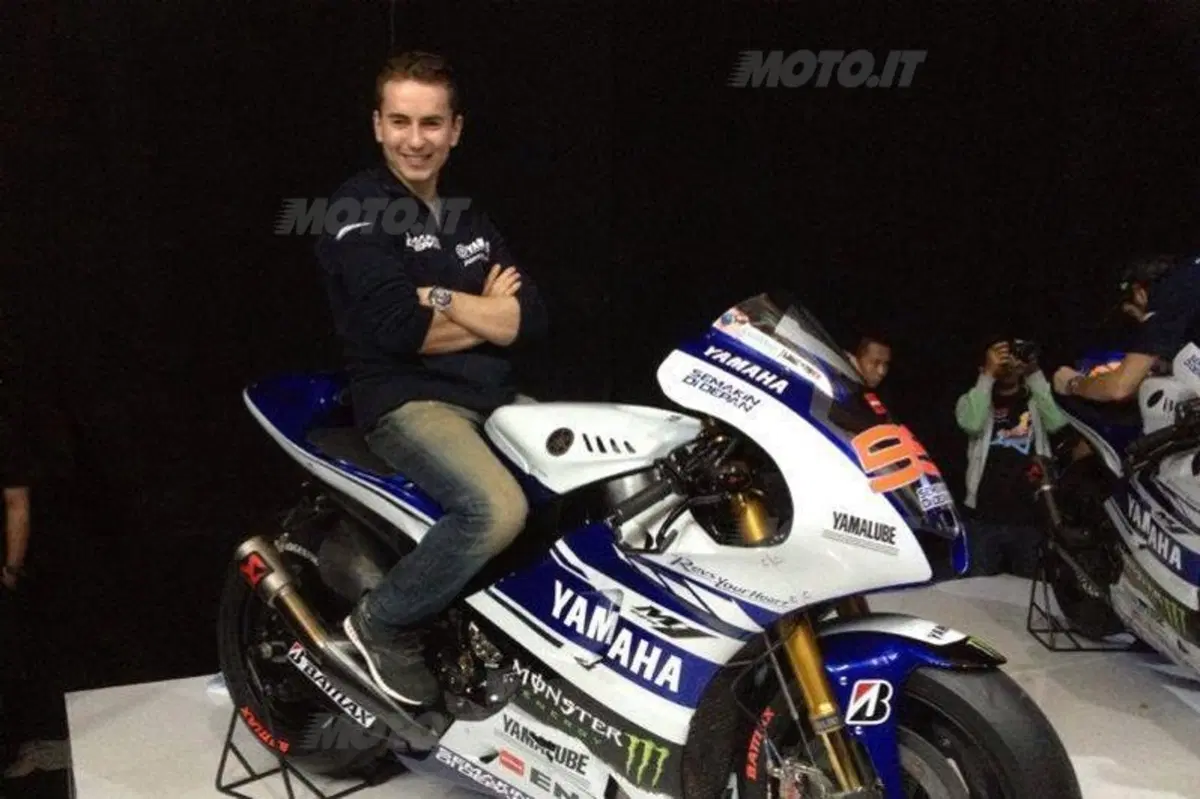 MotoGP. Svelate le nuove Yamaha M1 2014 (30)