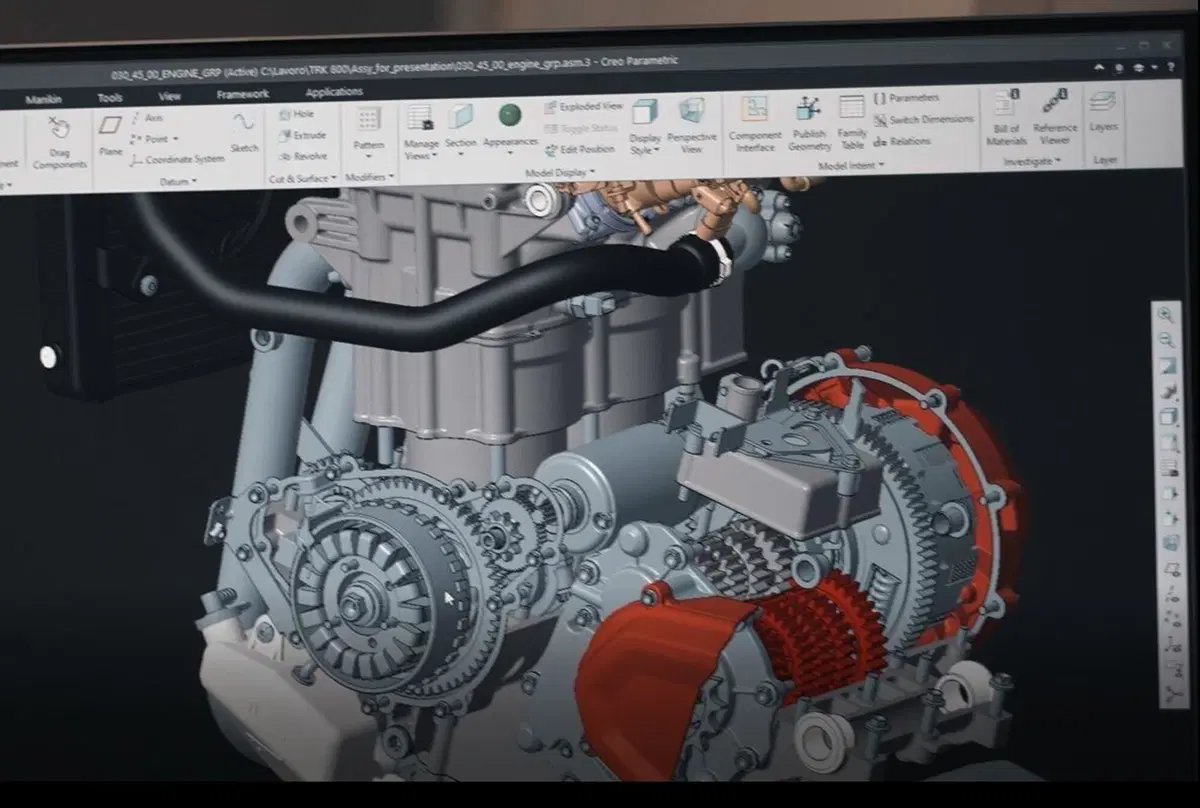 Benelli TRK 800. Svelata il 23 novembre a EICMA [Video Teaser] (3)
