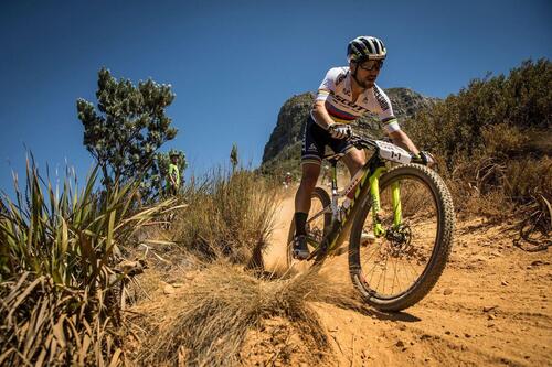 Nino Schurter. Professione: olimpionico multi Campione del Mondo. Passione: la Moto!