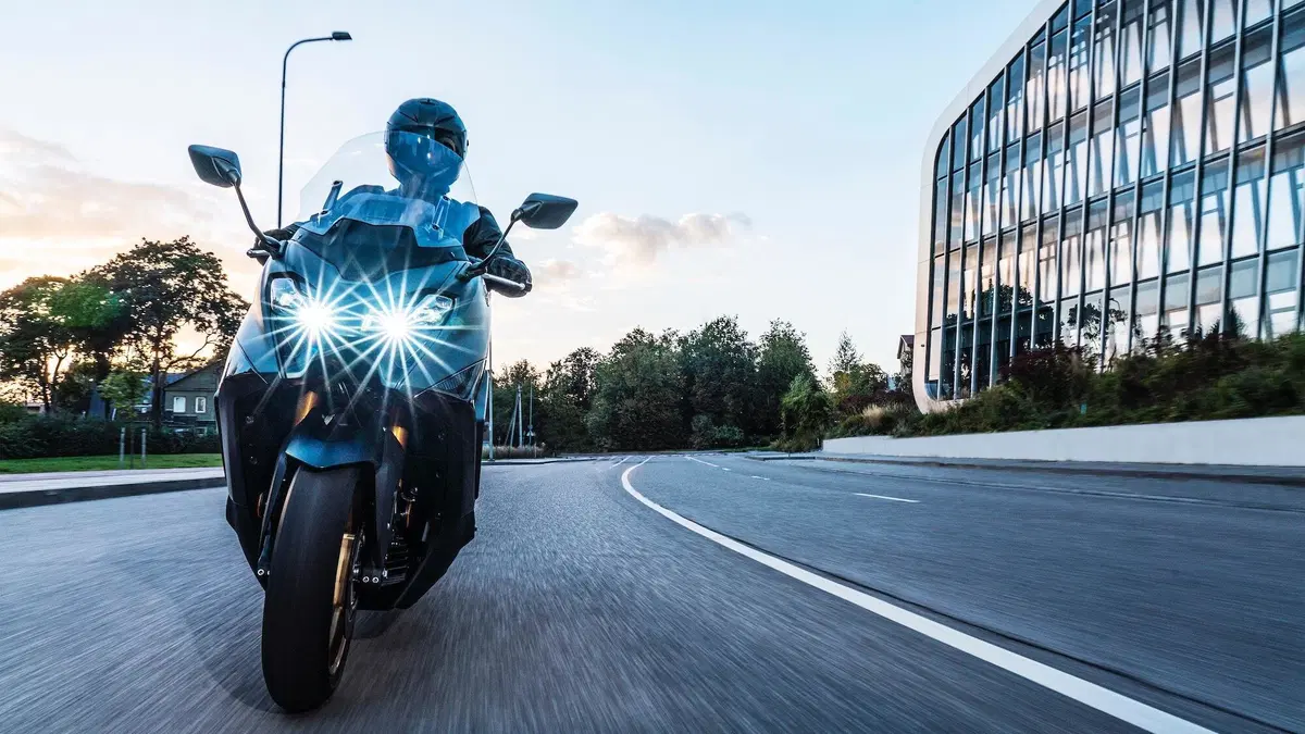 Nuovo Yamaha TMAX 560 2022, foto e dati (6)