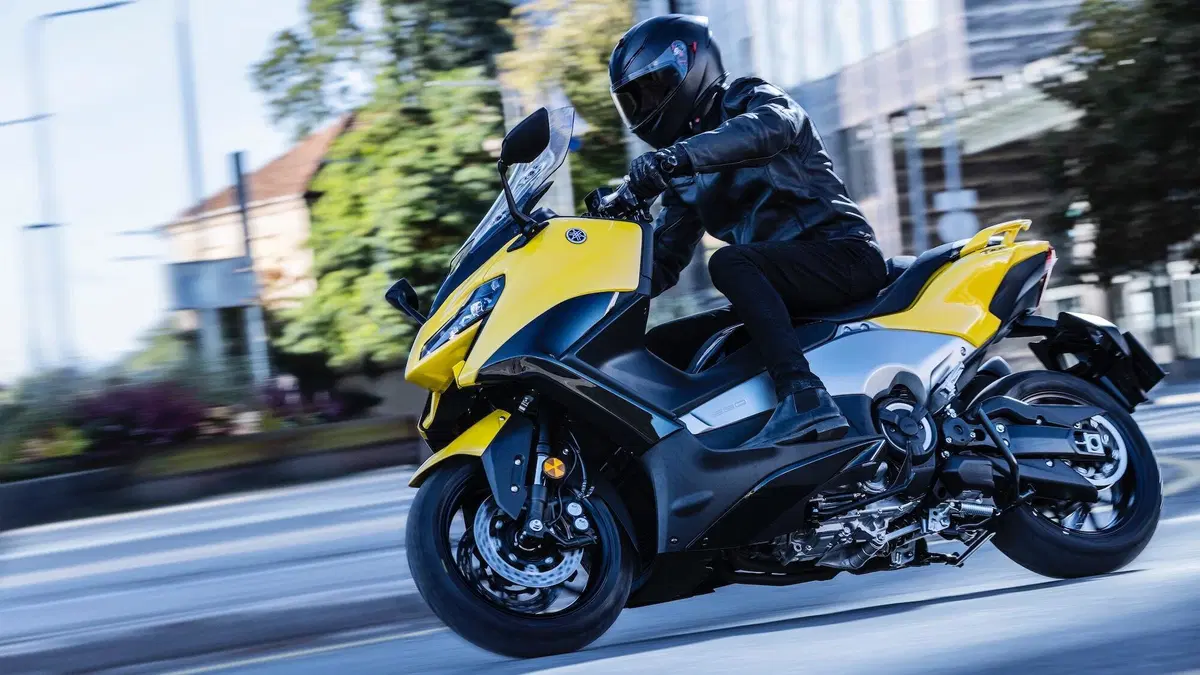 Nuovo Yamaha TMAX 560 2022, foto e dati (21)
