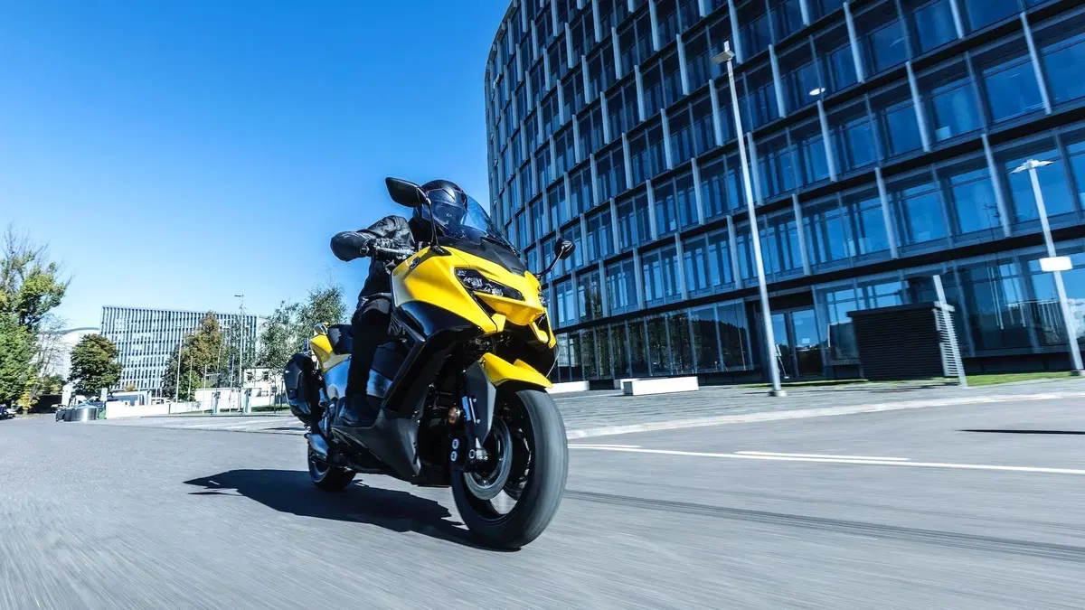 Nuovo Yamaha TMAX 560 2022, foto e dati (19)