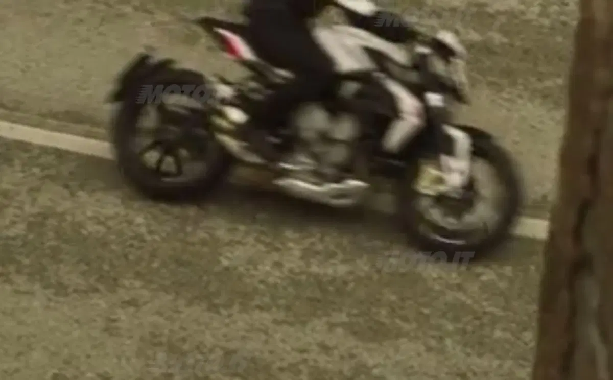 MV Agusta Dragster 800. Il bello di Brutale e Rivale (2)