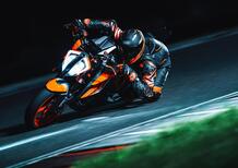 KTM SuperDuke 1290 R e 1290R EVO 2022: foto e dati