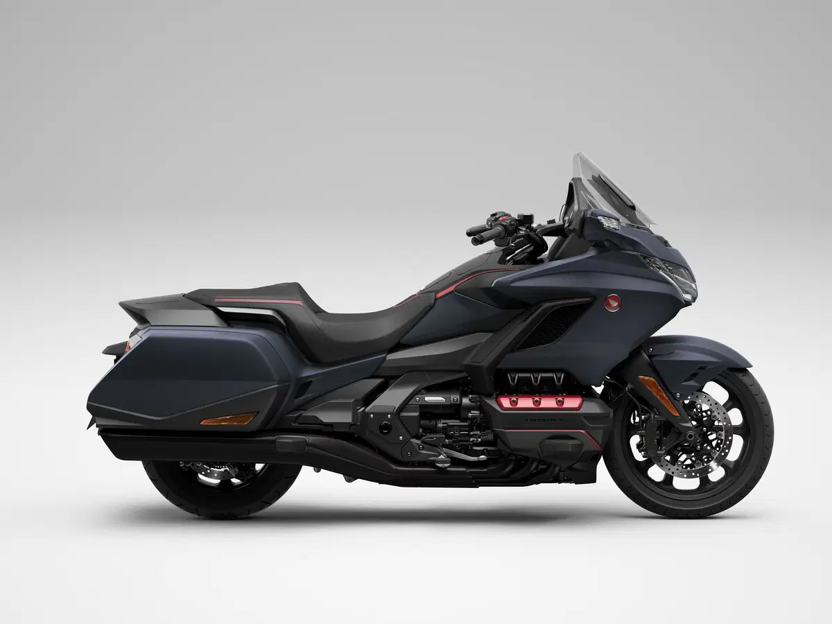 Honda GL1800 Gold Wing MY2022: nuove colorazioni (2)