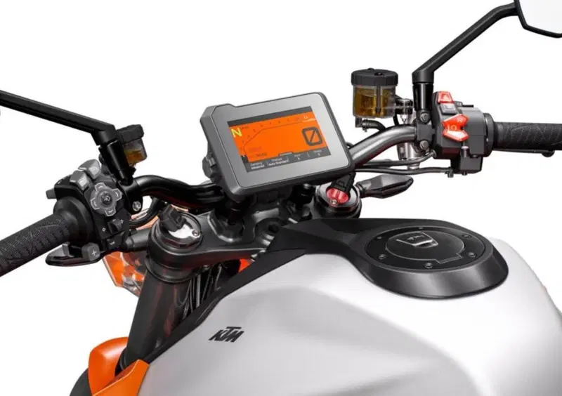KTM 1290 Super Duke R 1290 Super Duke R (2022 - 23) (6)
