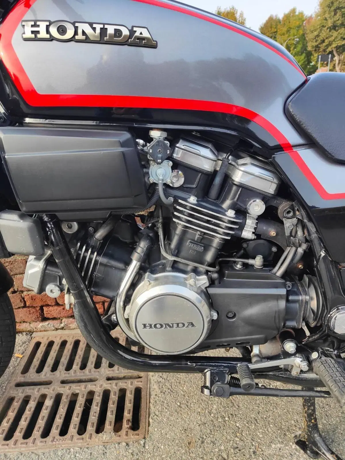 Honda VF750 Sport (7)
