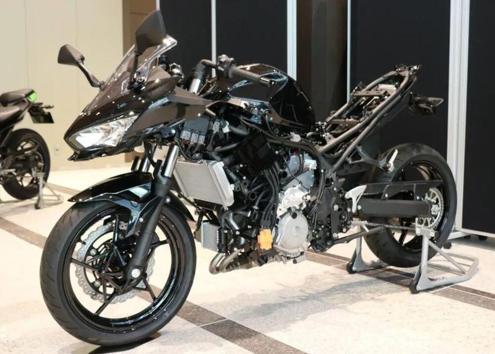 La Kawasaki ibrida mostrata il 6 ottobre scorso