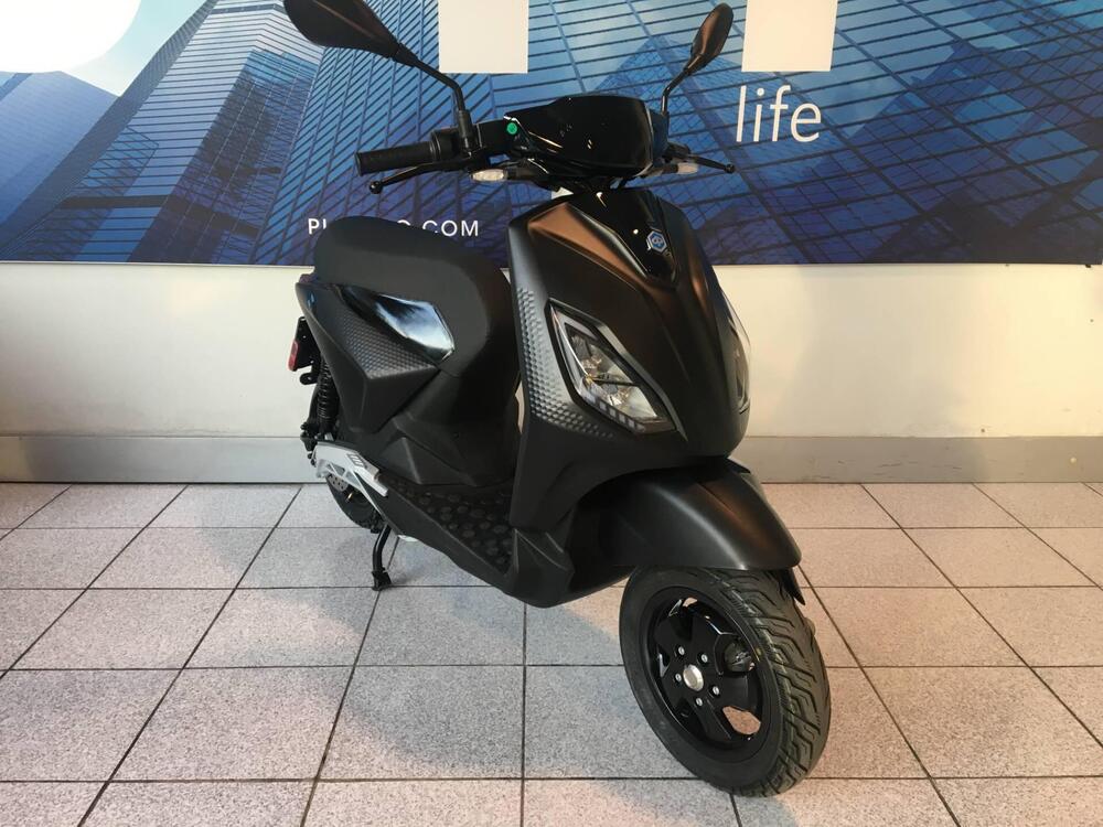 Piaggio 1 Active PMP (2022 - 23) (2)