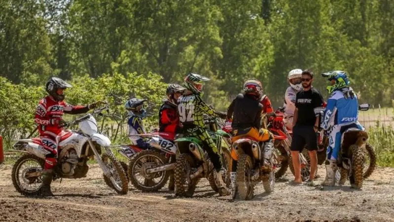 Presentato Vision 2030+, programma dei costruttori europei per il futuro della moto 