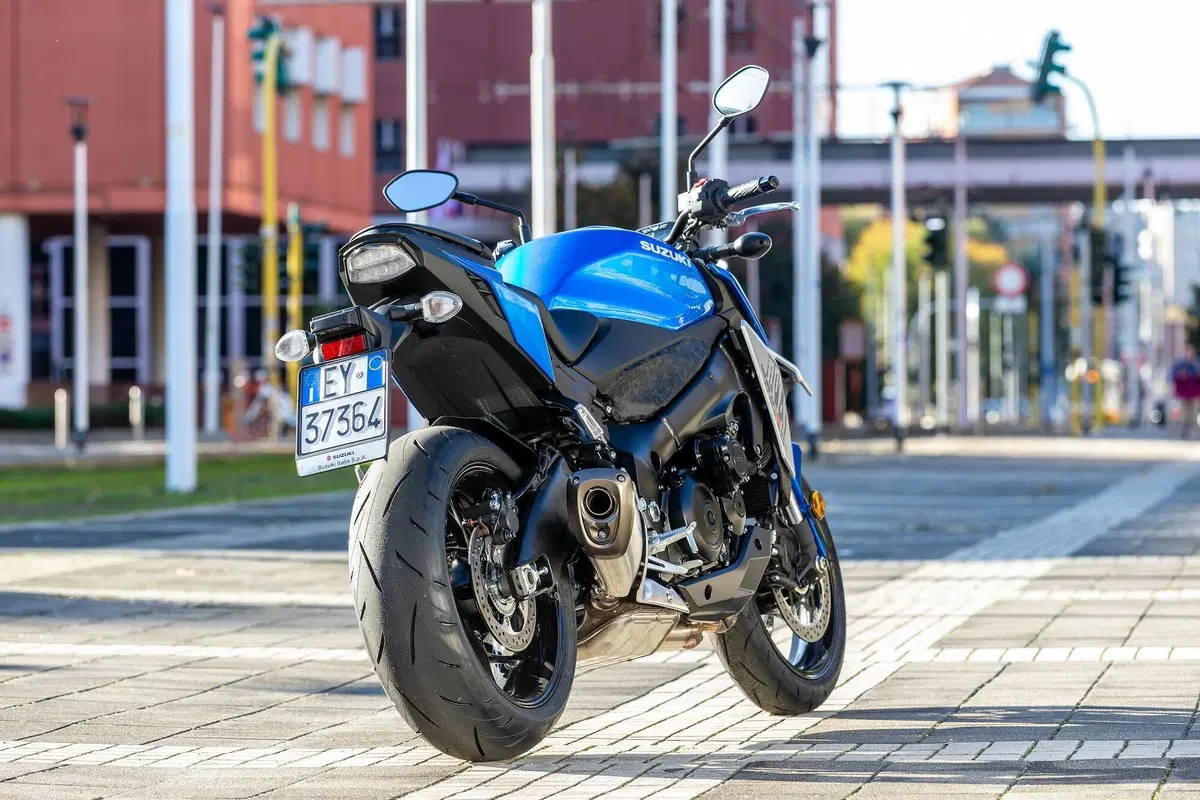 Suzuki GSX-S 950 TEST. Alternativa adulta (2)
