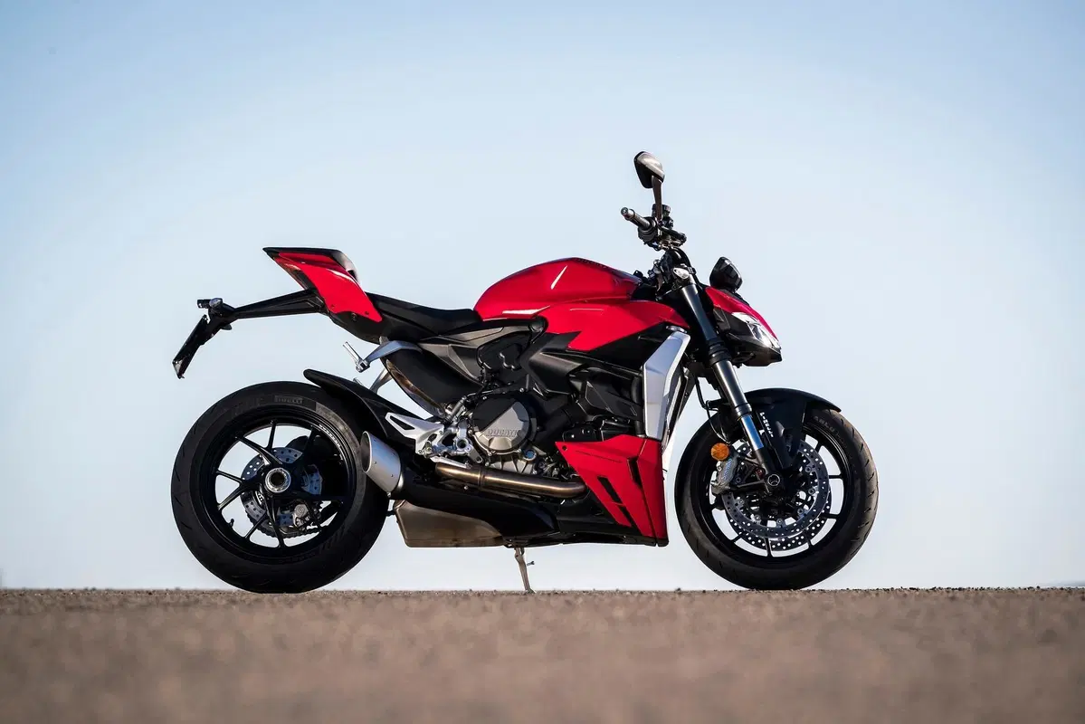 Ducati Streetfighter V2 (11)