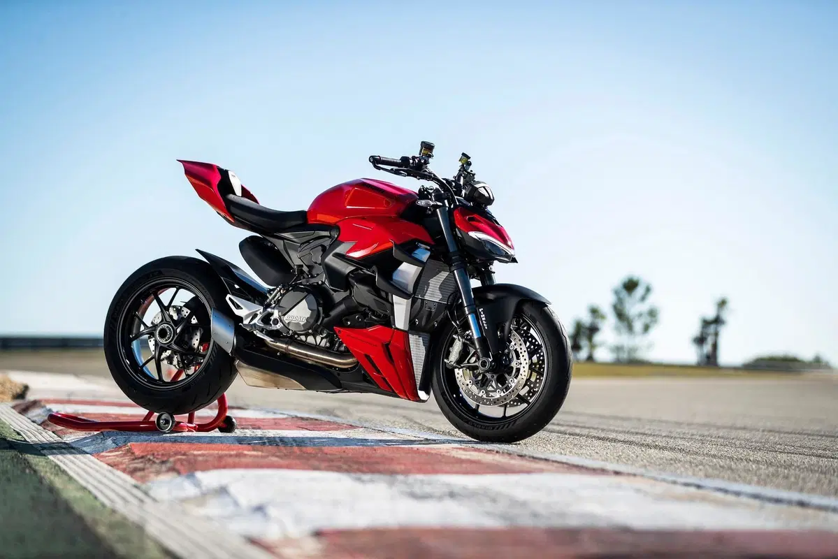Ducati Streetfighter V2 (14)