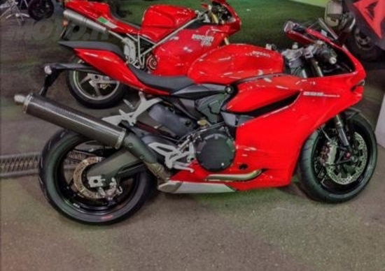 Ducati Panigale 899, torna lo scarico dell'orrore per il mercato nipponico