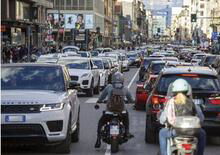 Incidenti stradali in aumento in Italia, come le percorrenze in autostrada