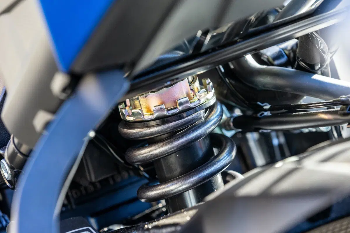 Suzuki GSX-S 950 TEST. Alternativa adulta (11)