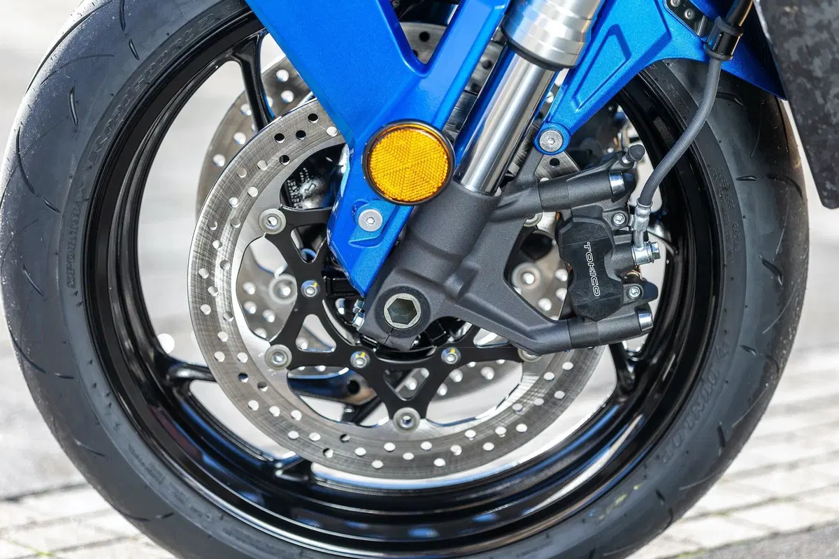 Suzuki GSX-S 950 TEST. Alternativa adulta (5)