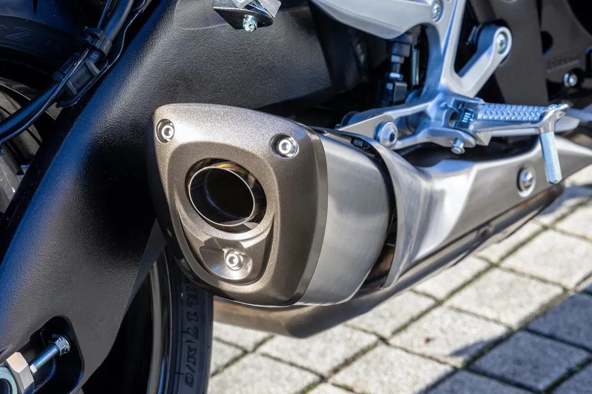 Suzuki GSX-S 950 TEST. Alternativa adulta (17)