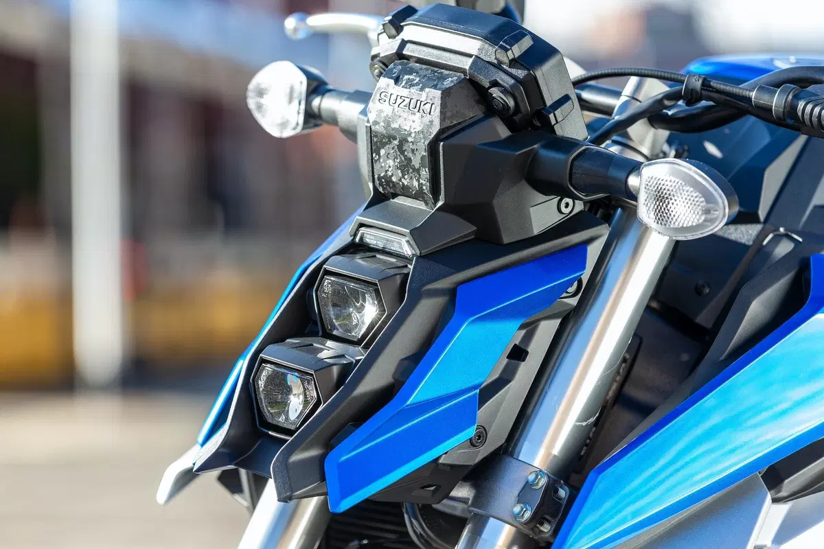 Suzuki GSX-S 950 TEST. Alternativa adulta (2)
