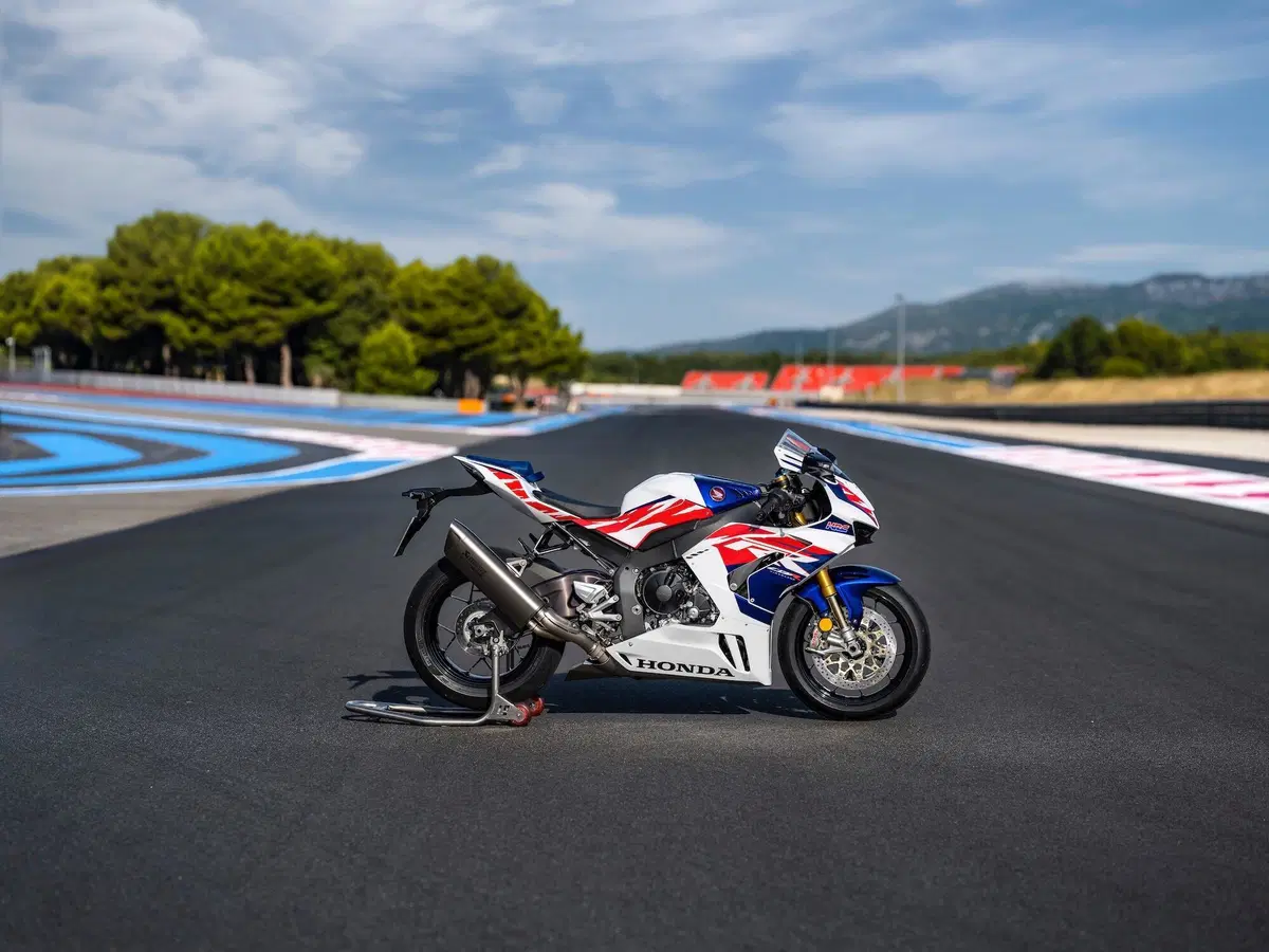 EICMA 2021, le novità: Honda CBR 1000RR-R Fireblade e Fireblade SP (5)