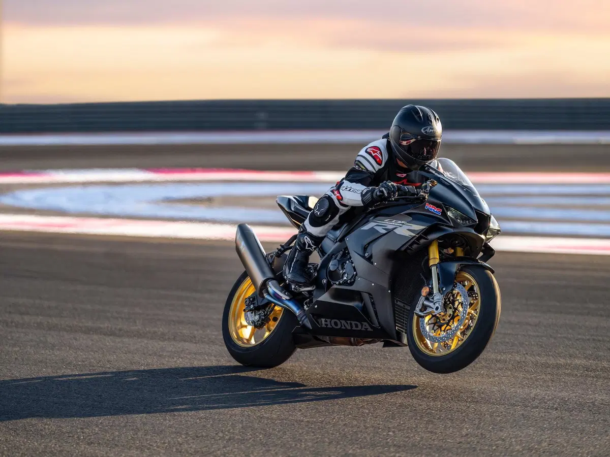 EICMA 2021, le novità: Honda CBR 1000RR-R Fireblade e Fireblade SP (7)