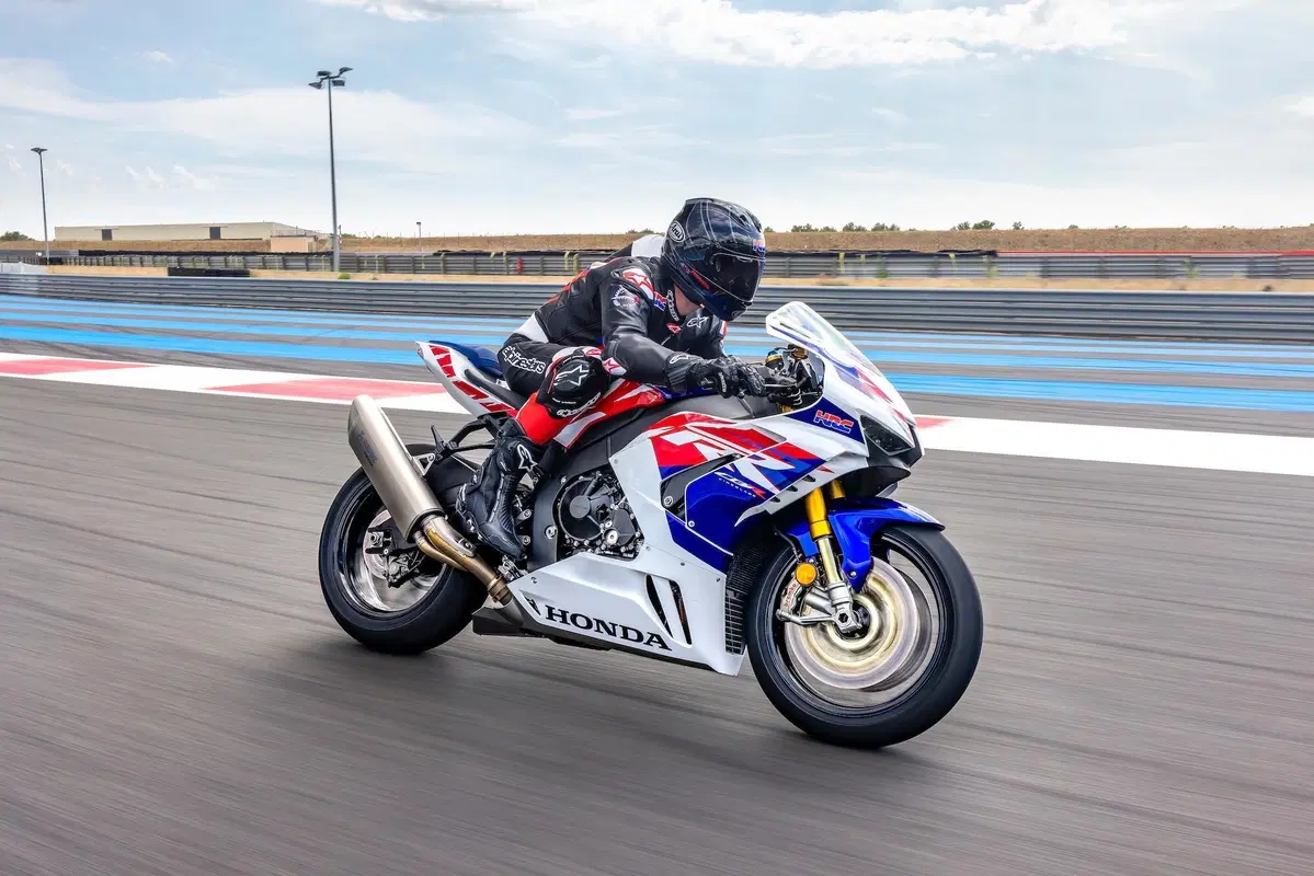 EICMA 2021, le novità: Honda CBR 1000RR-R Fireblade e Fireblade SP (10)