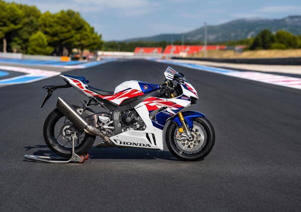 EICMA 2021, le novità: Honda CBR 1000RR-R Fireblade e Fireblade SP