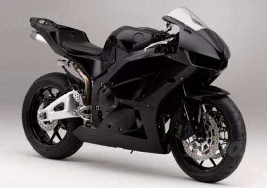 Honda: CBR600RR e CBR1000RR pronte pista. In Giappone