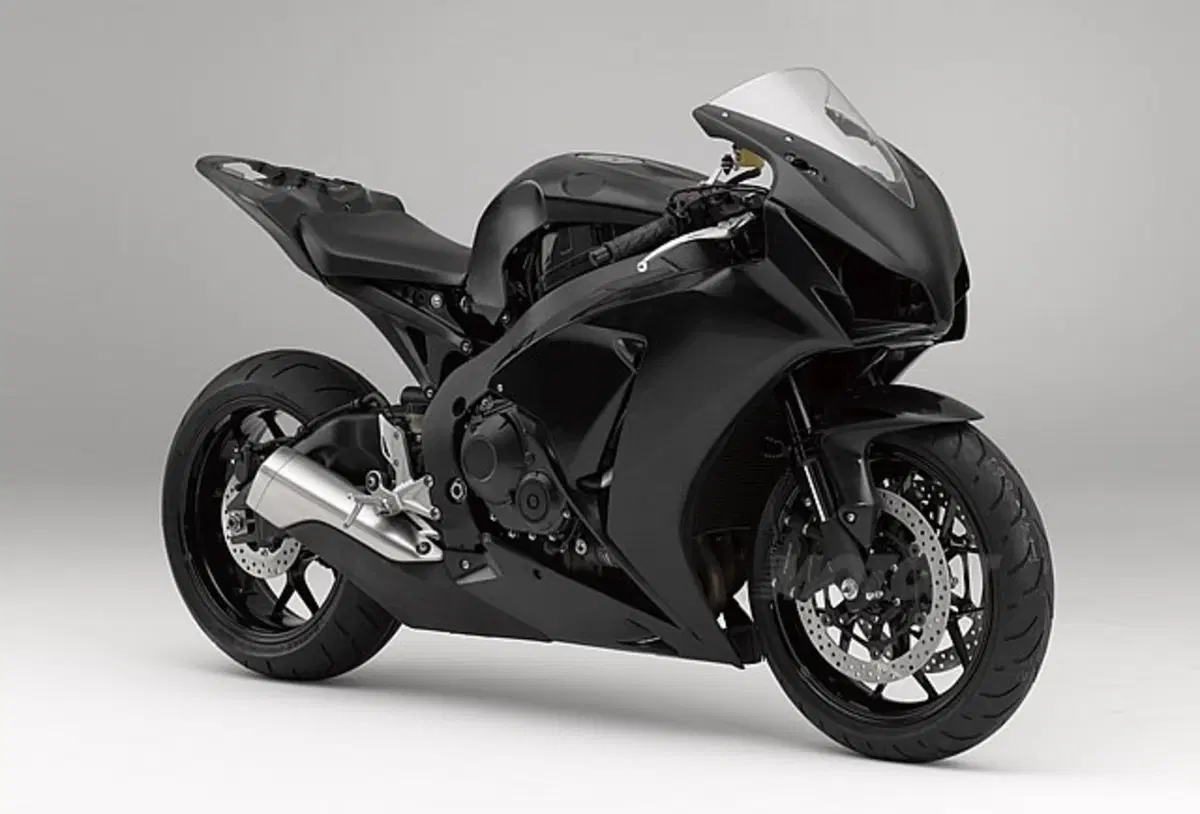 Honda: CBR600RR e CBR1000RR pronte pista. In Giappone (2)