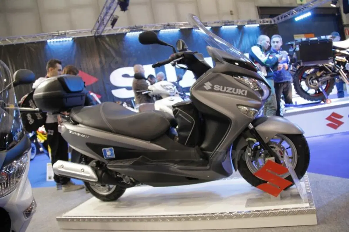 Motor Bike Expo. Suzuki protagonista con V-Strom 1000 e Intruder 1800 (3)