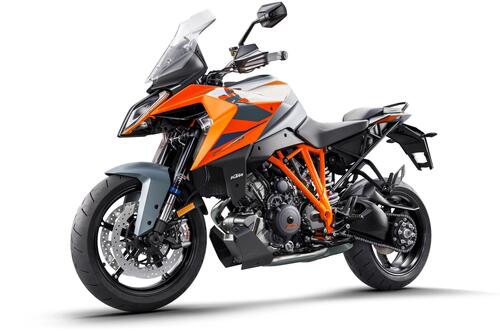 Nuova KTM 1290 SUPER DUKE GT, foto e dati (2)