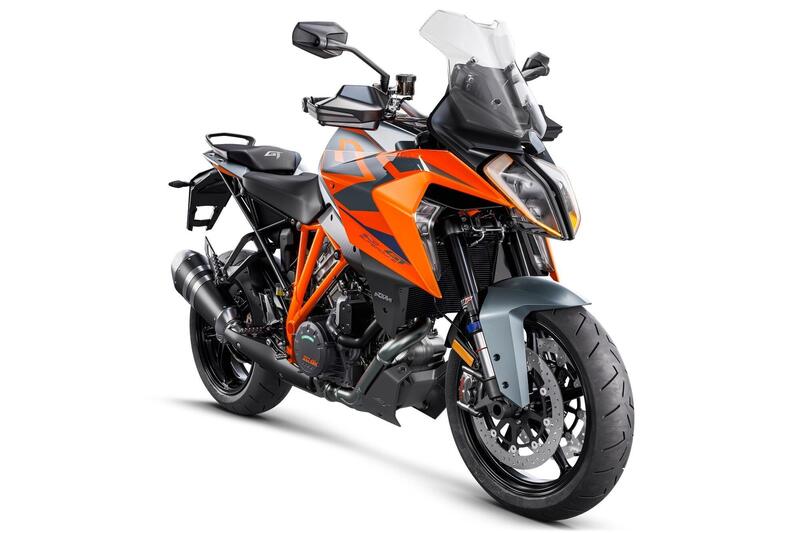 Nuova KTM 1290 SUPER DUKE GT, foto e dati