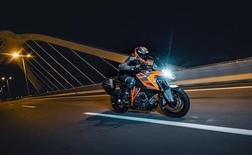 Nuova KTM 1290 SUPER DUKE GT, foto e dati (6)