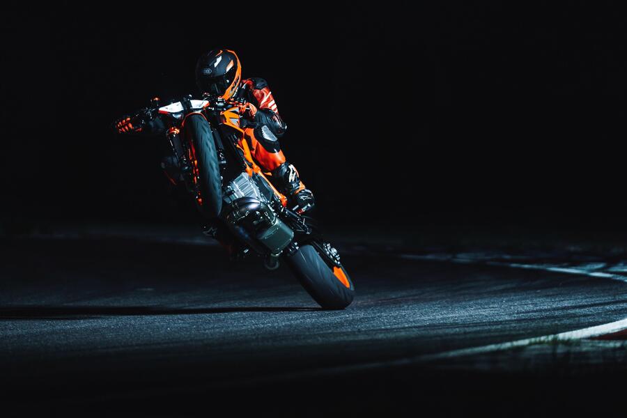 KTM 1290 SUPER DUKE R Evo