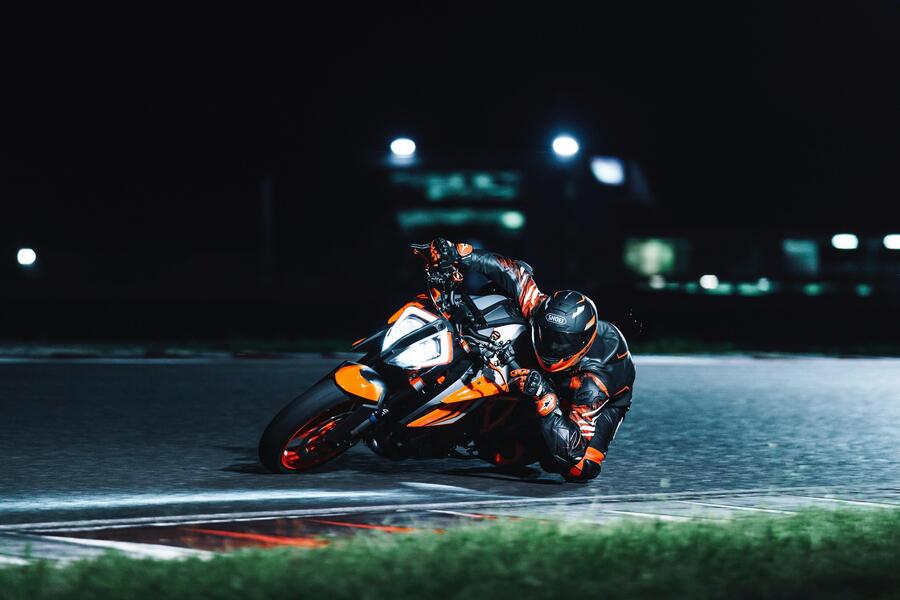 KTM 1290 SUPER DUKE R Evo - immagine 2