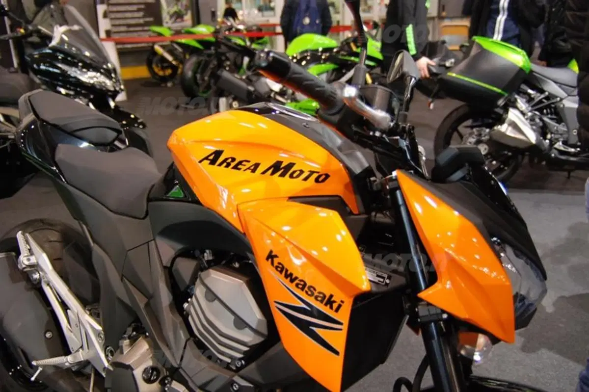 Motor Bike Expo 2014. Kawasaki porta il J300 e stupisce con la Z1000 (7)