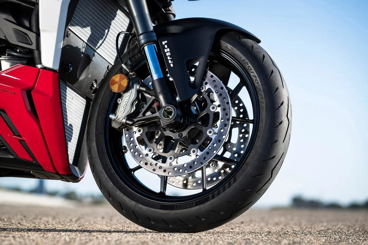 Ducati Streetfighter V2