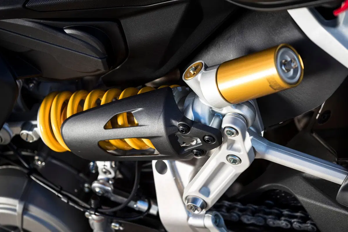 Ducati Streetfighter V2 (4)