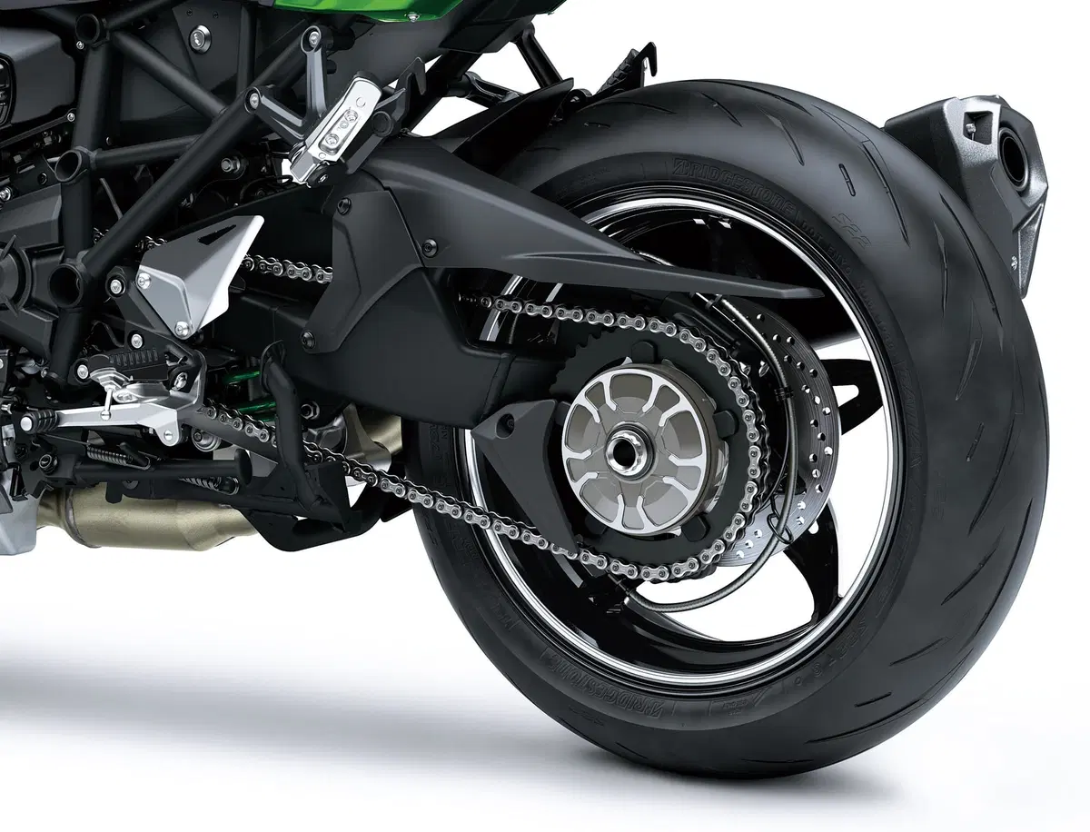 EICMA 2021, le novità: Kawasaki Ninja H2 SX SE 2022 (3)