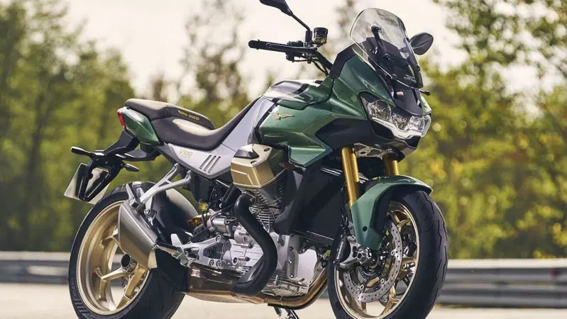 EICMA 2021, le novit&agrave;: Moto Guzzi V100 Mandello [VIDEO e GALLERY]