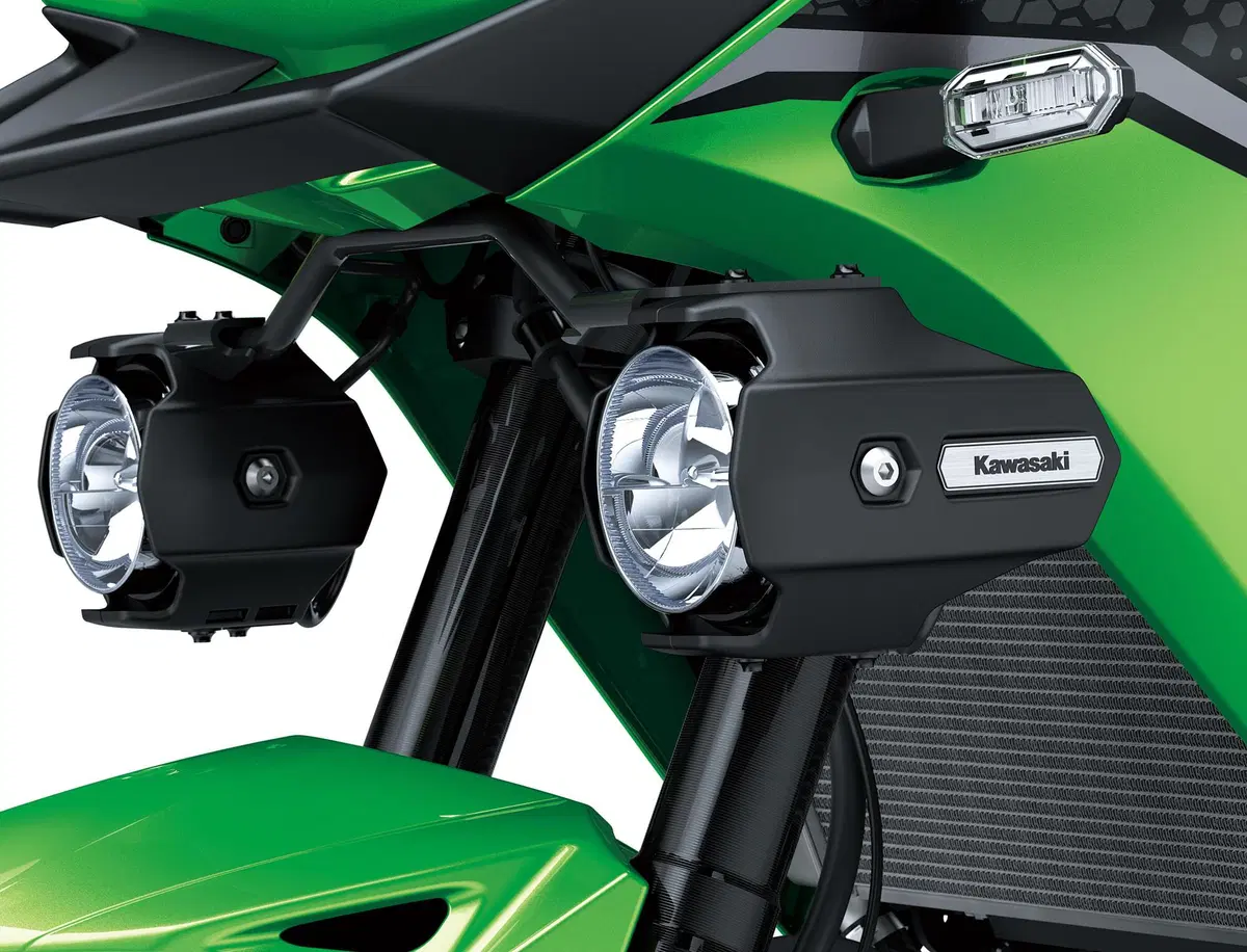 EICMA 2021, le novità: Kawasaki Versys 650 2022 (3)
