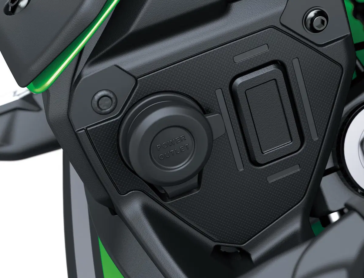 EICMA 2021, le novità: Kawasaki Versys 650 2022 (4)