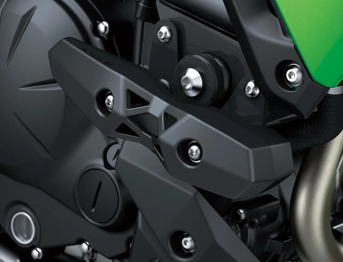 EICMA 2021, le novità: Kawasaki Versys 650 2022 (6)
