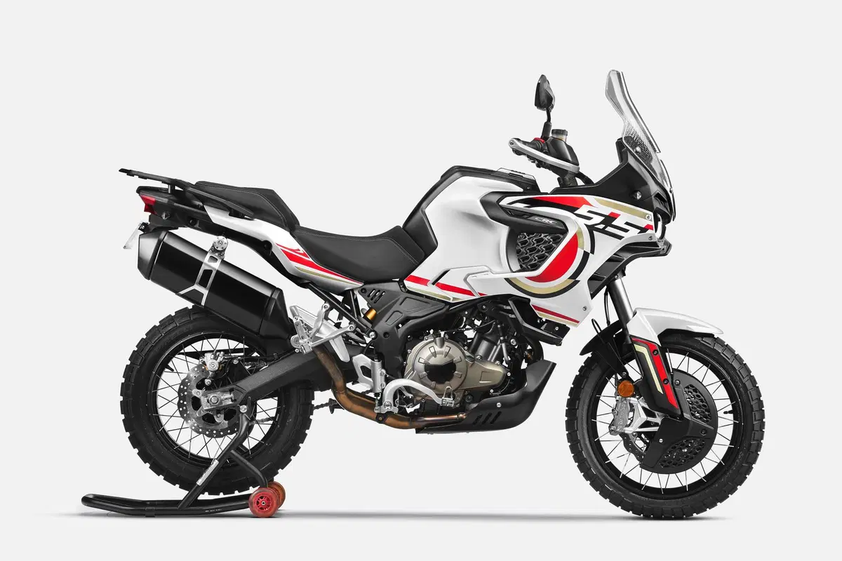 EICMA 2021, le novità: Lucky Explorer Project 5.5 & 9.5 (2)