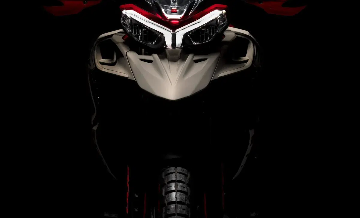 Benelli TRK 800 TRK 800 (2022) (9)