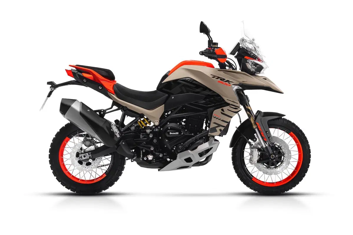 EICMA 2021, le novità: Benelli TRK 800 (5)