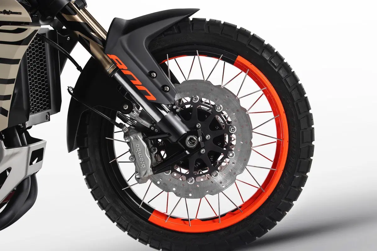 EICMA 2021, le novità: Benelli TRK 800 (11)