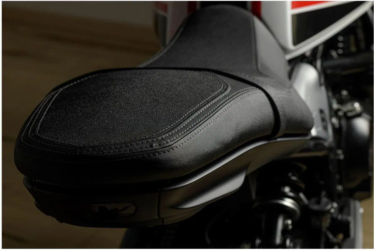 EICMA 2021, le novità: Moto Morini 6 e 1/2 STR e SCR (8)