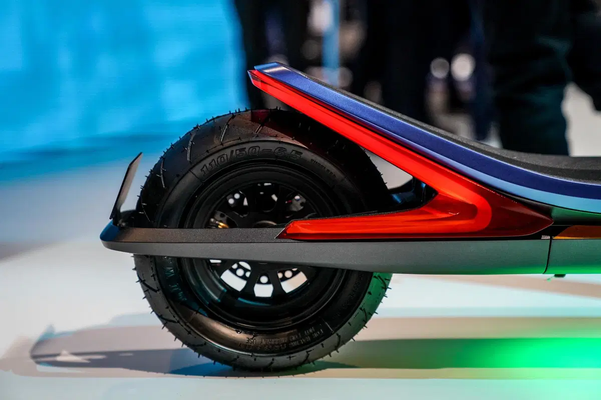 EICMA 2021, le novità: Helbiz ONE-S e l’S1-X [FOTO e VIDEO] (18)