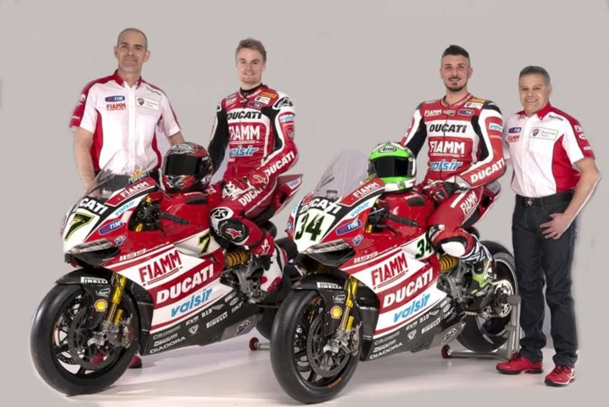 Superbike. Ducati presenta ufficialmente team e piloti 2014 (6)